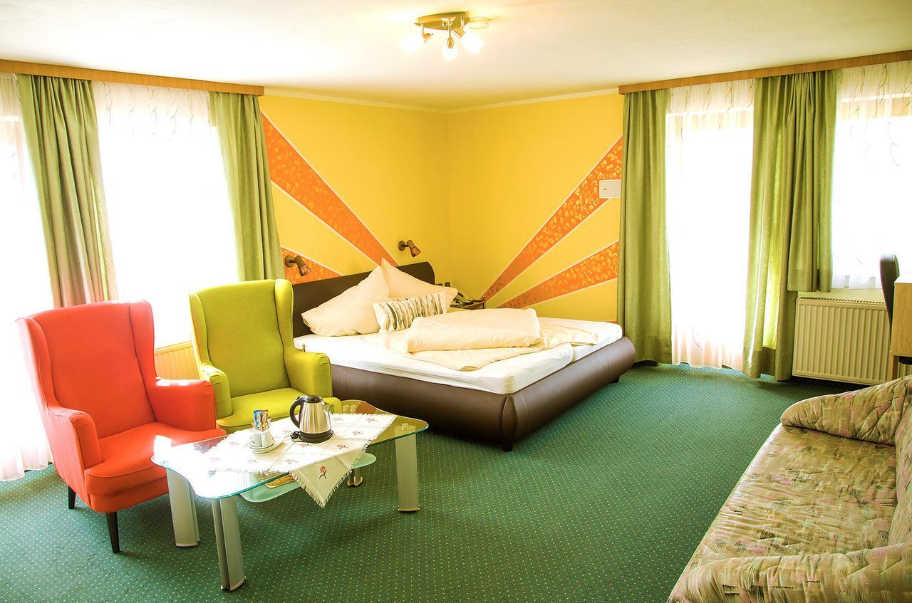 Gaestehaus Goetz Drobollach am Faakersee Extérieur photo