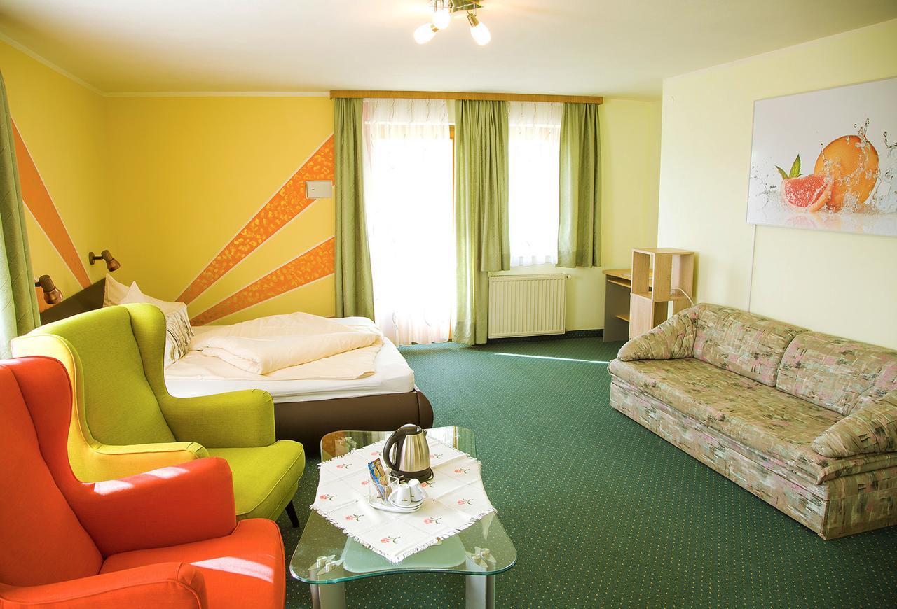 Gaestehaus Goetz Drobollach am Faakersee Extérieur photo