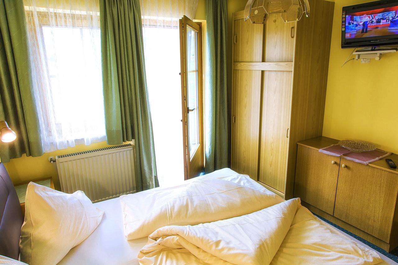 Gaestehaus Goetz Drobollach am Faakersee Extérieur photo