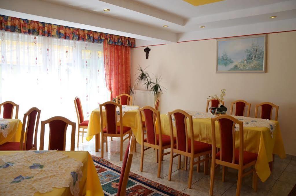 Gaestehaus Goetz Drobollach am Faakersee Extérieur photo
