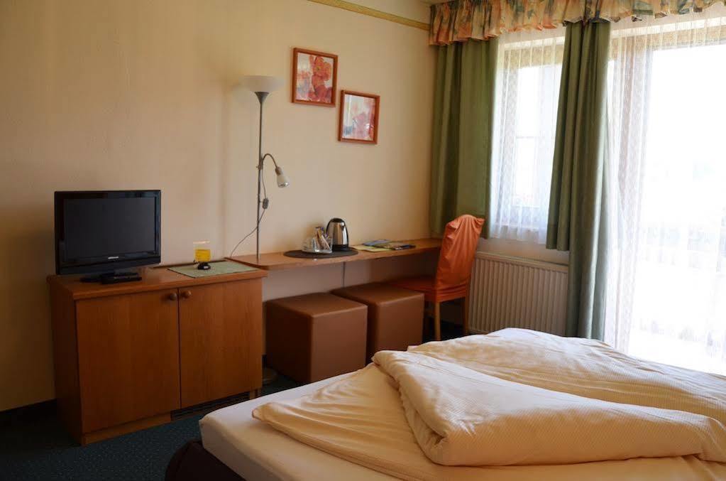 Gaestehaus Goetz Drobollach am Faakersee Extérieur photo